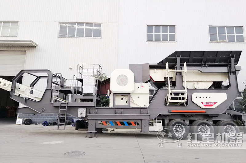 移動(dòng)車載碎石機(jī)圖片、配鄂破機(jī)