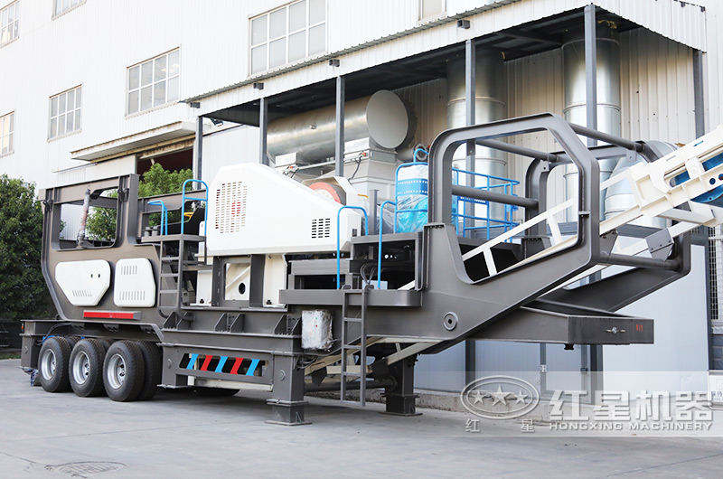 輪胎移動鄂破機(jī)，車頭牽引隨意行走，對環(huán)境要求低 